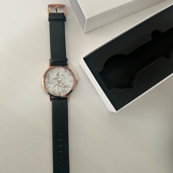 PIPERWEST Marble Minimalist Watch - Picture 6 of 7